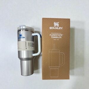 Stanley Silver Flowstate Tumbler